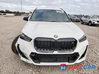 Piąte zdjęcie samochodu w środku: 2025 BMW X1 M35I VIN:WBX13EF03S5322916 - miniatura