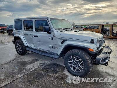 Czwarte zdjęcie samochodu z boku: 2024 JEEP WRANGLER SAHARA VIN:1C4PJXEG2RW280511 - miniatura