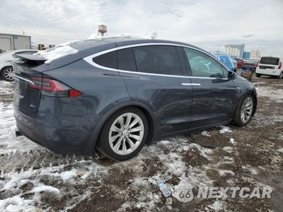 Trzecie zdjęcie samochodu z tyłu: 2016 TESLA MODEL X VIN:5YJXCAE25GF011951 - miniatura