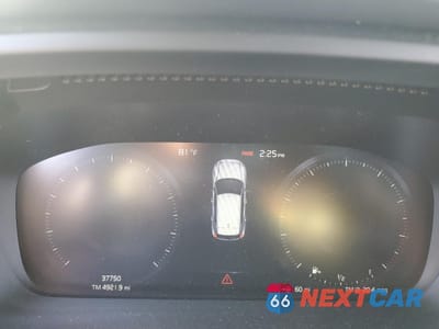 Zdjęcie 9 z 13 samochodu: 2020 VOLVO XC40 T5 R-DESIGN VIN:YV4162UM1L2246315 - miniatura