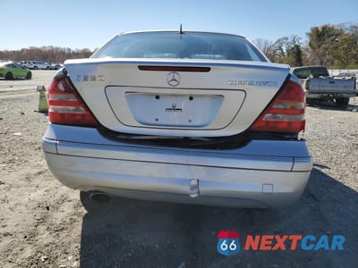 Zdjęcie 6 z 12 samochodu: 2005 MERCEDES-BENZ C 230K SPORT SEDAN VIN:WDBRF40J25F667368 - miniatura