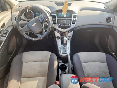 Zdjęcie 8 z 12 samochodu: 2013 CHEVROLET CRUZE LS VIN:1G1PA5SH6D7148882 - miniatura