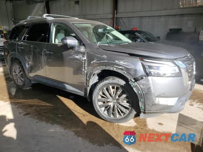 Czwarte zdjęcie samochodu z boku: 2022 NISSAN PATHFINDER SL VIN:5N1DR3CD4NC225143 - miniatura
