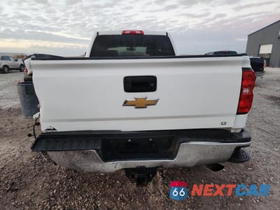 Zdjęcie 6 z 12 samochodu: 2017 CHEVROLET SILVERADO K2500 HEAVY DUTY LT VIN:1GC1KVEG9HF173803 - miniatura