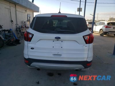 Zdjęcie 6 z 13 samochodu: 2019 FORD ESCAPE SE VIN:1FMCU9GD5KUC42742 - miniatura