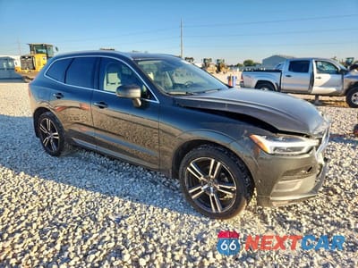 Czwarte zdjęcie samochodu z boku: 2018 VOLVO XC60 T5 VIN:LYV102RK4JB069959 - miniatura