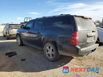 Drugie zdjęcie samochodu z przodu: 2010 CHEVROLET SUBURBAN K1500 LT VIN:1GNUKJE32AR172023 - miniatura