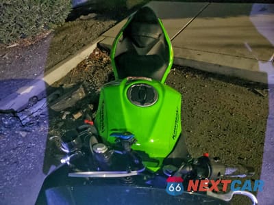 Piąte zdjęcie samochodu w środku: 2025 KAWASAKI EX500 H VIN:ML5EXGH10SDA62787 - miniatura