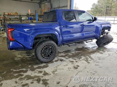 Trzecie zdjęcie samochodu z tyłu: 2024 TOYOTA TACOMA DOUBLE CAB VIN:3TYLB5JN4RT022791 - miniatura