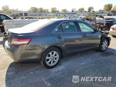 Trzecie zdjęcie samochodu z tyłu: 2011 TOYOTA CAMRY BASE VIN:4T4BF3EK6BR209209 - miniatura