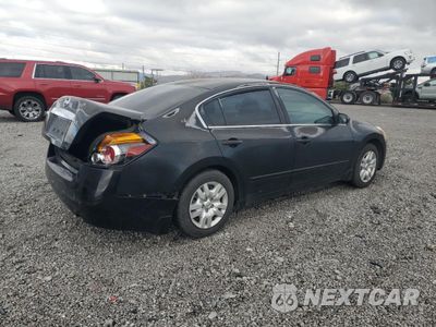 Trzecie zdjęcie samochodu z tyłu: 2010 NISSAN ALTIMA BASE VIN:1N4AL2AP8AN444546 - miniatura