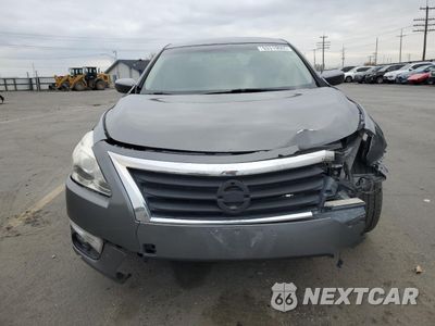 Piąte zdjęcie samochodu w środku: 2015 NISSAN ALTIMA 2.5 VIN:1N4AL3AP5FC271593 - miniatura