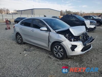 Czwarte zdjęcie samochodu z boku: 2023 KIA RIO S VIN:3KPA24AD4PE578711 - miniatura