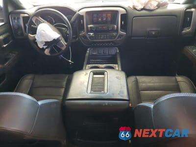 Zdjęcie 8 z 12 samochodu: 2017 GMC SIERRA K2500 DENALI VIN:1GT12UEY7HF232219 - miniatura