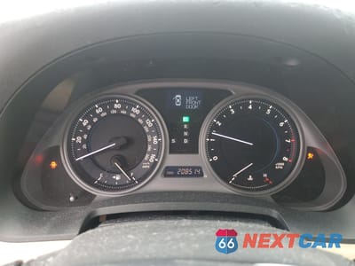 Zdjęcie 9 z 12 samochodu: 2007 LEXUS IS 350 VIN:JTHBE262575015491 - miniatura