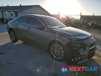 Czwarte zdjęcie samochodu z boku: 2019 MERCEDES-BENZ A 220 VIN:WDD3G4EB8KW014583 - miniatura
