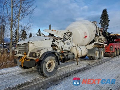 Drugie zdjęcie samochodu z przodu: 2004 MACK 700 CV700 VIN:1M2AG11C04M013291 - miniatura
