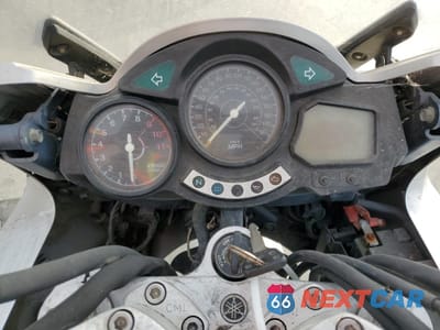 Zdjęcie 7 z 9 samochodu: 2003 YAMAHA FJR1300 VIN:JYARP07Y93A000099 - miniatura