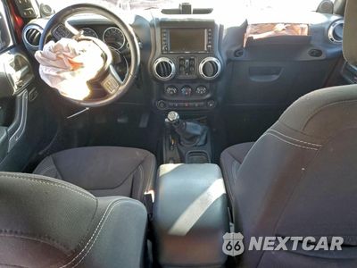 Zdjęcie 8 z 15 samochodu: 2013 JEEP WRANGLER UNLIMITED SAHARA VIN:1C4BJWEG8DL544104 - miniatura