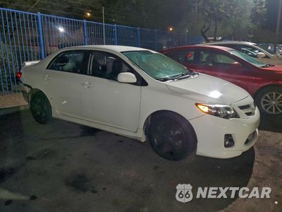 Czwarte zdjęcie samochodu z boku: 2013 TOYOTA COROLLA BASE VIN:5YFBU4EE8DP214223 - miniatura