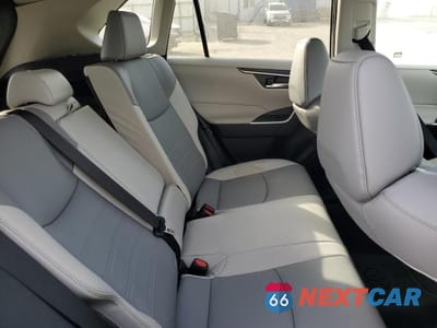 Zdjęcie 10 z 12 samochodu: 2025 TOYOTA RAV4 XLE PREMIUM VIN:2T3C1RFVXSW421160 - miniatura