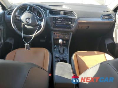 Zdjęcie 8 z 12 samochodu: 2021 VOLKSWAGEN TIGUAN VIN:3VV2B7AX7MM105906 - miniatura