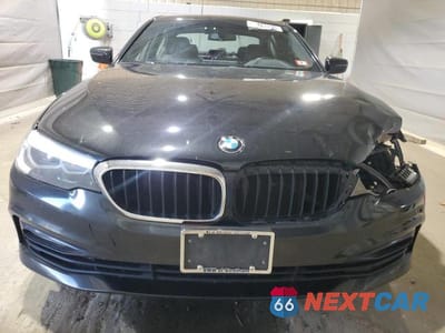 Piąte zdjęcie samochodu w środku: 2018 BMW 530 XI VIN:WBAJA7C51JWA72230 - miniatura