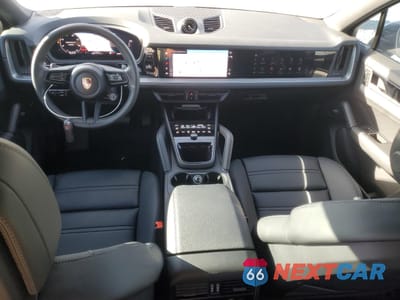 Zdjęcie 8 z 12 samochodu: 2025 PORSCHE CAYENNE COUPE VIN:WP1BA2AY2SDA32240 - miniatura