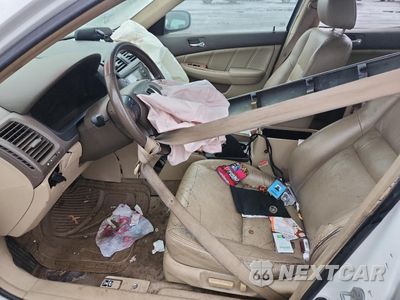 Zdjęcie 7 z 12 samochodu: 2005 HONDA ACCORD HYBRID VIN:JHMCN36475C013729 - miniatura