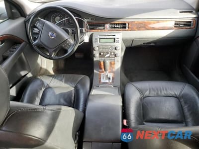 Zdjęcie 8 z 12 samochodu: 2010 VOLVO V70 3.2 VIN:YV1982BW9A1164169 - miniatura