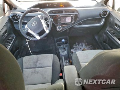 Zdjęcie 8 z 14 samochodu: 2016 TOYOTA PRIUS C VIN:JTDKDTB32G1131814 - miniatura