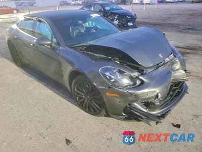 Czwarte zdjęcie samochodu z boku: 2017 PORSCHE PANAMERA 2 VIN:WP0AA2A7XHL101002 - miniatura