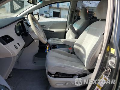 Zdjęcie 7 z 15 samochodu: 2011 TOYOTA SIENNA LE VIN:5TDKK3DC8BS035734 - miniatura