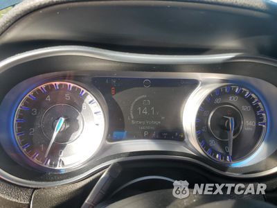 Zdjęcie 9 z 13 samochodu: 2016 CHRYSLER 300 LIMITED VIN:2C3CCARG4GH128777 - miniatura