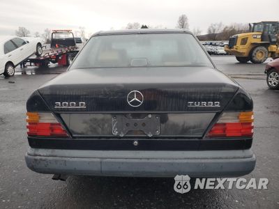 Zdjęcie 6 z 12 samochodu: 1983 MERCEDES-BENZ 300 DT VIN:WDBEB33D9HA458835 - miniatura