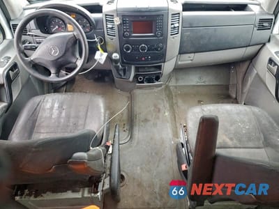 Zdjęcie 8 z 12 samochodu: 2016 MERCEDES-BENZ SPRINTER 2500 VIN:8BTPE7DD7GE130045 - miniatura