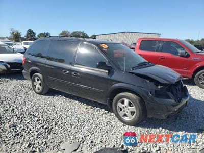 Czwarte zdjęcie samochodu z boku: 2005 DODGE GRAND CARAVAN SXT VIN:2D4GP44L95R153692 - miniatura