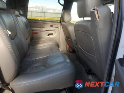 Zdjęcie 10 z 11 samochodu: 2005 CHEVROLET AVALANCHE K1500 VIN:3GNEK12Z35G184118 - miniatura