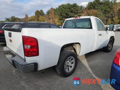 Trzecie zdjęcie samochodu z tyłu: 2013 CHEVROLET SILVERADO C1500 VIN:1GCNCPEX3DZ150570 - miniatura