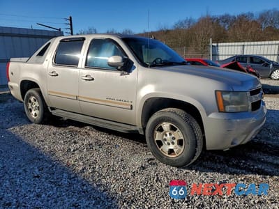 Czwarte zdjęcie samochodu z boku: 2007 CHEVROLET AVALANCHE K1500 VIN:3GNEK12337G107991 - miniatura