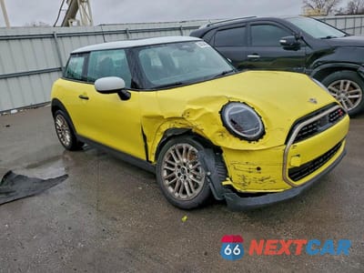Czwarte zdjęcie samochodu z boku: 2025 MINI COOPER S VIN:WMW23GD09S2X14278 - miniatura