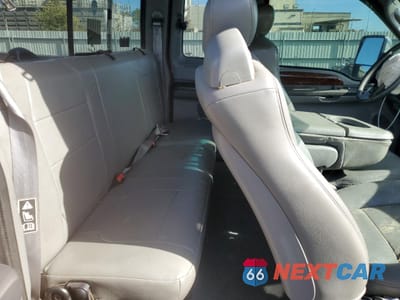 Zdjęcie 10 z 14 samochodu: 2003 FORD F350 SUPER DUTY VIN:1FTWX33P13ED23352 - miniatura