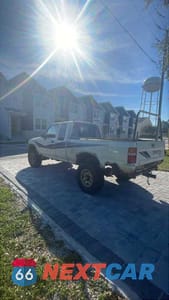 Trzecie zdjęcie samochodu z tyłu: 1989 TOYOTA PICKUP 1/2 TON EXTRA LONG WHEELBASE SR5 VIN:JT4VN13G2K5013277 - miniatura