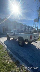 Trzecie zdjęcie samochodu z tyłu: 1989 TOYOTA PICKUP 1/2 TON EXTRA LONG WHEELBASE SR5 VIN:JT4VN13G2K5013277 - miniatura