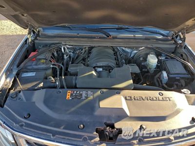 Zdjęcie 12 z 16 samochodu: 2018 CHEVROLET SUBURBAN K1500 LT VIN:1GNSKHKC8JR365815 - miniatura