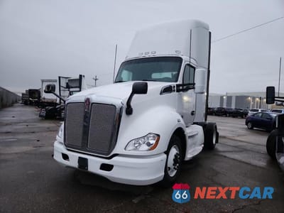 Drugie zdjęcie samochodu z przodu: 2015 KENWORTH CONSTRUCTI - SEMI TRUCK VIN:1XKYA48X9FJ462444 - miniatura