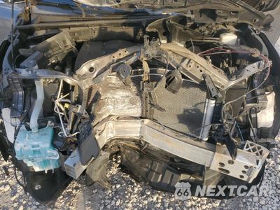 Zdjęcie 12 z 16 samochodu: 2019 TOYOTA HIGHLANDER SE VIN:5TDKZRFH9KS349593 - miniatura