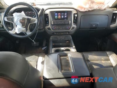 Zdjęcie 8 z 11 samochodu: 2017 GMC SIERRA K2500 SLT VIN:1GT12TEG6HF176551 - miniatura