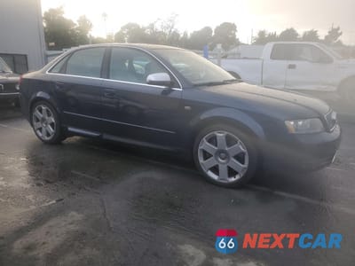 Czwarte zdjęcie samochodu z boku: 2004 AUDI S4 VIN:WAUPL68E74A203960 - miniatura
