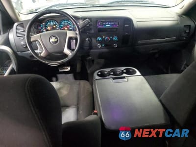 Zdjęcie 8 z 12 samochodu: 2010 CHEVROLET SILVERADO K1500 LT VIN:3GCRKSE36AG301076 - miniatura